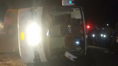 ಬೆಂಗಳೂರು-ಮಂಗಳೂರು ರಾಷ್ಟ್ರೀಯ ಹೆದ್ದಾರಿಯಲ್ಲಿ ಬಸ್ ಪಲ್ಟಿ : ಇಬ್ಬರ ದುರ್ಮರಣ