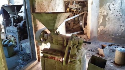 കുട്ടനാടന് ഗ്രാമങ്ങളില് നിന്ന് ഓര്മ്മയാകുന്ന നെല്ലുകുത്ത് മില്ലുകള്