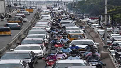 दिल्ली में आज से ऑड-ईवन का फार्मूला लागू, जानें किसे मिलेगी छूट