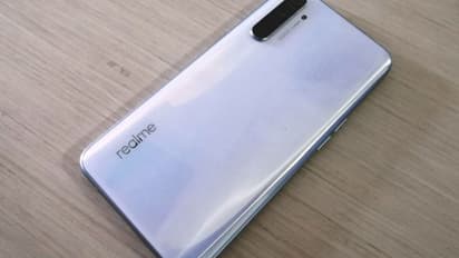 స్మార్ట్ ఫోన్లలో  కెమెరాల వార్  మొదలైంది