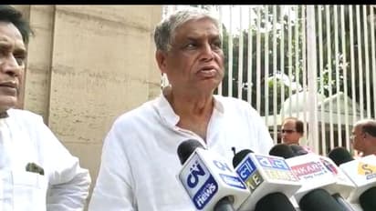 'মুখ্য়মন্ত্রী নিজের ভাইপো ছাড়া কারও জনপ্রিয়তা সহ্য করেন না', শুভেন্দু প্রসঙ্গে মমতা কটাক্ষ মান্নানের