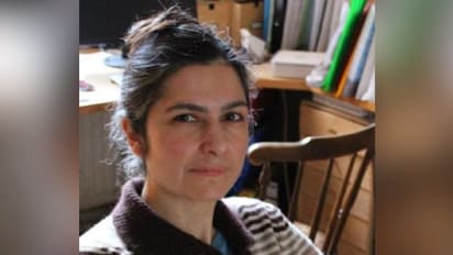 লোককথার অমোঘ টানে মেতেছে শহরের শিশুরা, ঝাঁপি উজার করছেন আর্মেনিয়ান কথক ঠাকুর