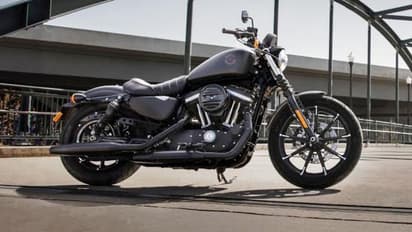 കച്ചവടമില്ല, വണ്ടിക്കമ്പനി മേധാവിയുടെ പണി തെറിച്ചു !