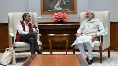 নোবেলজয়ীর সঙ্গে প্রধানমন্ত্রীর সাক্ষাত, কী কথা হল মোদী-অভিজিতে, চলছে জল্পনা