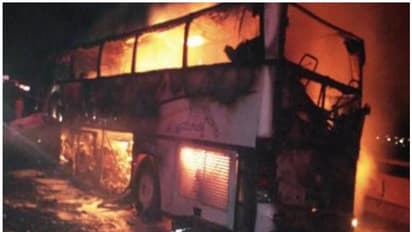 నల్గొండ జిల్లాలో తప్పిన ప్రమాదం: టైర్ పేలి ప్రైవేట్ బస్సు దగ్ధం, 45 ప్రయాణీకులు సురక్షితం