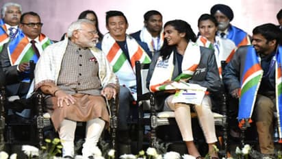 ভারত কি লক্ষ্মী উদ্যোগেকে সাধুবাদ, নরেন্দ্র মোদীর পাশে দাঁড়ালেন পিভি সিন্ধু