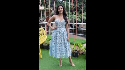 ப்ரியா ஆனந்தின் ‘அந்த’ போட்டோக்களைப் பார்த்தால், புதுக் காய்ச்சல் வருதாம்ல...