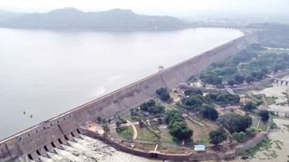 மேட்டூர் அணைக்கு நீர் வரத்து அதிகரிப்பு.. 11 மாவட்டங்களுக்கு3வது நாளாக வெள்ள அபாய எச்சரிக்கை!!