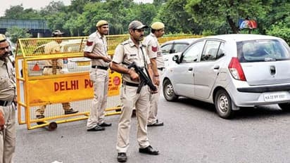 encounter between delhi police and snatchers in connaught place