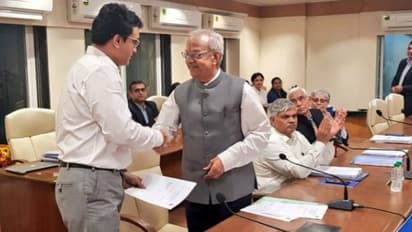 ఎన్నిక ఏకగ్రీవం: బీసీసీఐ అధ్యక్షుడిగా బాధ్యతలు స్వీకరించిన సౌరవ్ గంగూలీ