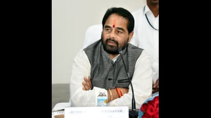  స్పీకర్ నిర్ణయంపై ఉత్కంఠ:ఎత్తులకు పై ఎత్తులు వేస్తున్న టీడీపీ, వైఎస్ఆర్‌సీపీ