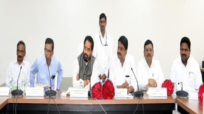 బడ్జెట్ పై ఓ కన్నేసి వుంచేందుకే ప్రజాపద్దుల కమిటీ...: స్పీకర్ తమ్మినేని