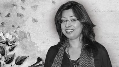 কসবার বাসভবনে মহুয়া লাহিড়িকে শেষ শ্রদ্ধাজ্ঞাপণ, শোকের ছায়া বাংলার সাংস্কৃতিক জগতে