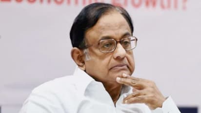 ஜாமீன் வழக்கை ஜவ்வாக இழுக்கும் நீதிமன்றம்... 100-வது நாள் சிறைவாசத்தால் மனதளவிலும், உடல் அளவிலும் நொறுங்கி போன ப.சிதம்பரம்..!