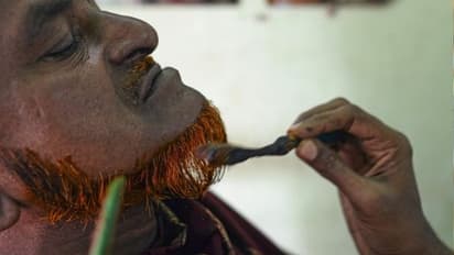 এবার বাংলাদেশেও উঠছে গেরুয়া ঝড়, দাড়িতেই সিঁদুরে মেঘ দেখছেন সমাজবিজ্ঞানীরা