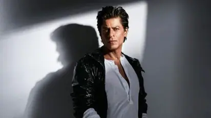 ఆ రీమేక్ లో... ఇక్కడ వెంకటేష్, అక్కడ షారూఖ్!