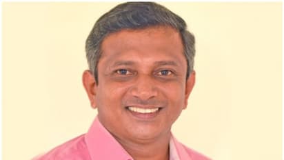 എറണാകുളത്ത് മനു റോയിക്ക് പോയത് 2572 വോട്ട്, പാരയായത് വെറുമൊരു അപരൻ