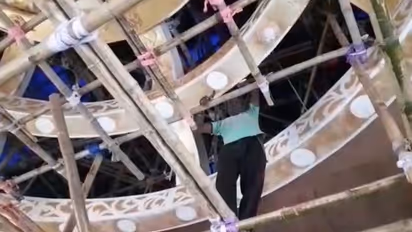 মুখ্যমন্ত্রীর নিদান গলায় কাঁটা, গিলতে পারছে না কালীপুজো কমিটি