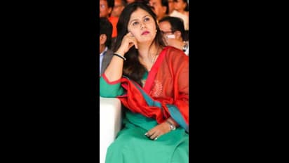 पंकजा ने सोशल मीडिया के बायो प्रोफाइल से हटाया भाजपा, बगावत की अटकलें तेज