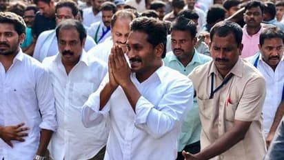 ஜெகன் மோகனை பின்பற்றும் கேரளா..!! தென்னிந்தியாவிற்கு வழிகாட்டும் ரெட்டிகாரூ..!!