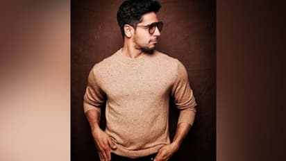 ঘুম ভেঙে চাই এক কাপ চা, তার জন্য সোশ্যাল মিডিয়ার দ্বারস্ত হলেন সিদ্ধার্থ