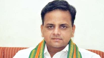 திருவள்ளுவர் கிறிஸ்தவர் என்றால் திமுகவுக்கு இனிக்கிறது... ஹிந்து என்றால் மட்டும் கசக்கிறாதா.??  கருணாநிதி எழுதிய கடிதத்தை வெளியிட்டு பகீர் கிளப்பும்  பாஜக ராகவன்..!!