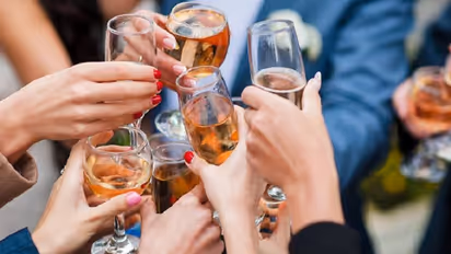 ನೀರಿಲ್ಲದ ಬರದ ನಾಡಲ್ಲಿ ಮದ್ಯದ ಹೊಳೆ..!