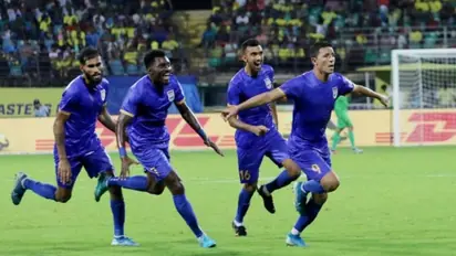 ISL: Mumbai FC stun Kerala Blasters with late goal from Amine Chermiti