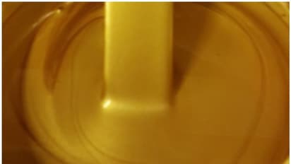 സ്വര്ണം പേസ്റ്റാക്കി സ്വകാര്യഭാഗത്ത് ഒട്ടിച്ച് കടത്താന് ശ്രമം; യുവാവ് പിടിയില്