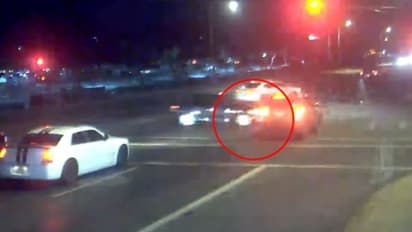 നിയന്ത്രണം വിട്ട ജീപ്പിനെ ഇടിച്ചുതെറുപ്പിച്ച് കാര്; കൈക്കുഞ്ഞുമായി ദമ്പതികള് രക്ഷപ്പെട്ടത് തലനാരിഴയ്ക്ക്