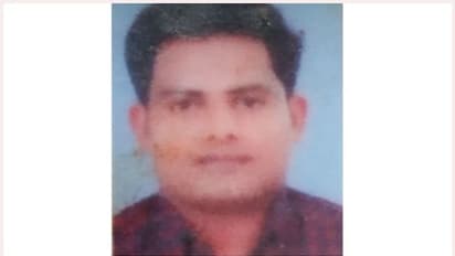 മരം കടപുഴകി വീണ് ബൈക്ക് യാത്രികന്‍ മരിച്ചു