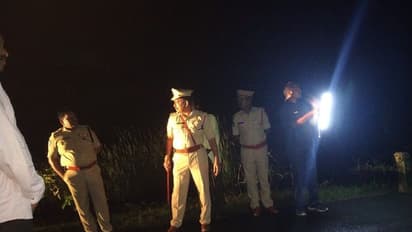 కృష్ణమ్మ పరవళ్లు... సహాయక చర్యల్లో పాల్గొన్న జిల్లా ఎస్పీ