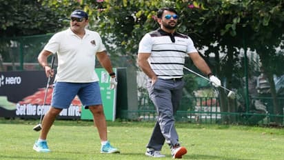 হঠাৎ ধোনি ভক্ত শাস্ত্রী, মাহির সমলোচকদের একহাত নিলেন ভারতীয় কোচ