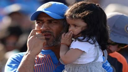 ವಯಸ್ಸು 4, ಫ್ಯಾನ್ ಫಾಲೋವರ್ಸ್ 15 ಲಕ್ಷ; ದಾಖಲೆ ಬರೆದ ಝಿವಾ ಧೋನಿ!