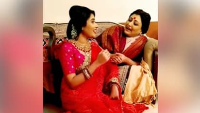 উৎসবের মেজাজে টেলি অভিনেত্রী সুমনা-তুলিকা, গান গেয়ে সোশ্যাল মিডিয়ায় শেয়ার করলেন ভিডিও