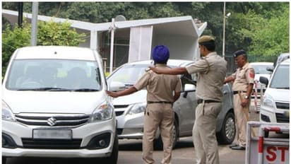 ജാതിപരാമർശങ്ങളും വിദ്വേഷമുണ്ടാക്കുന്ന വാക്കുകളും പതിപ്പിച്ച വാഹനങ്ങള്‍ പിടികൂടി