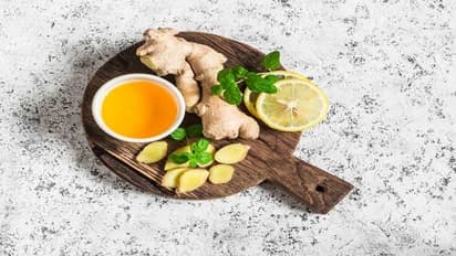 எண்ணற்ற மருத்துவப் பலன்களை வழங்கும் இஞ்சி, புதினா, தேன், நெல்லிக்காய்... இன்னும் பல..!!