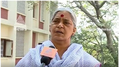 ഇടത് വനിതാ നേതാക്കൾക്കെതിരായ കെ.സുരേന്ദ്രന്റെ പരാമർശം;ക്രിമിനൽ കേസെടുക്കണമെന്ന് ആനി രാജ