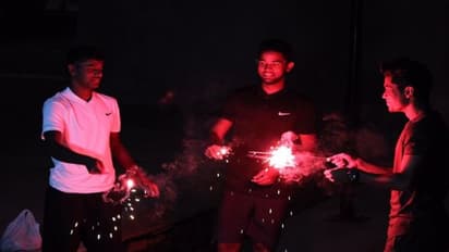 লাল হলুদের বিদেশি ব্রিগেডে ভারতীয় ছোঁয়া, দীপাবলির শুভেচ্ছা জানালেন কাসিমরা