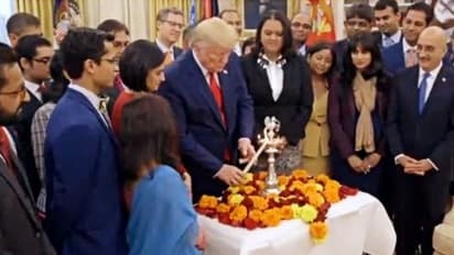 হোয়াইট হাউসও সাজলো দীপাবলির আলোয়, নিজেই প্রদীপ জ্বাললেন ট্রাম্প, দেখুন ভিডিও