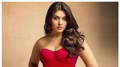 ஓவராய் இளைத்து ஒல்லி பெல்லி லுக்கிற்கு மாறிய ஹன்சிகா... இப்ப எப்படி இருக்காங்க பார்த்தீங்களா?