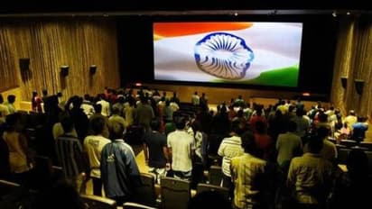 ദേശീയഗാനത്തിന് എഴുന്നേറ്റില്ല; സിനിമാ തിയേറ്ററില് എത്തിയവരെ കയ്യേറ്റം ചെയ്ത് അഭിനേതാക്കള്