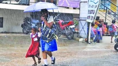 Kerala Rain : മഴ തുടരുന്നു; ആറ് ജില്ലകളിലെ വിദ്യാഭ്യാസ സ്ഥാപനങ്ങൾക്ക് ഇന്ന് അവധി