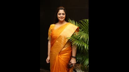 ஒரே ஒரு போன் கால்... ரூ.1 லட்சம் குளோஸ்! நேக்கா பேசி நடிகை நக்மாவிடம் பணத்தை அபேஸ் பண்ணிய மோசடி கும்பல்