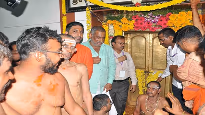 ಹಾಸನಾಂಬಾ ದೇವಾಲಯ ದರ್ಶನಕ್ಕೆ ತೆರೆ, 3 ಲಕ್ಷ ಭಕ್ತರ ಭೇಟಿ