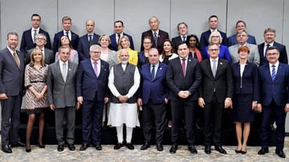 കശ്മീര് സന്ദര്ശനത്തിനെത്തിയ 27 അംഗ അന്താരാഷ്ട്രസംഘത്തില് 22 പേരും വലതുപക്ഷ രാഷ്ട്രീയനേതാക്കള്?