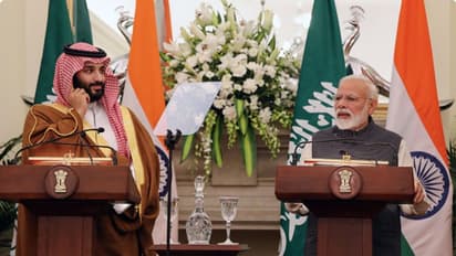 ഇന്ത്യന് പ്രധാനമന്ത്രി നരേന്ദ്രമോദിക്ക് ഊഷ്മള സ്വീകരണമൊരുക്കി സൗദി അറേബ്യ