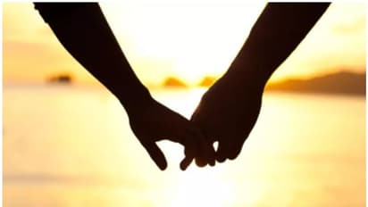 திருமணமான மகன் கள்ளக்காதலியுடன் ஓட்டம்... அவமானத்தால் தாய் தற்கொலை..!