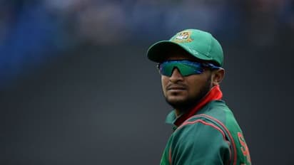 বিদেশে গিয়ে আইসোলেশনে শাকিব আল হাসান, সকলকে সুস্থ ও সচেতন থাকার পরামর্শ