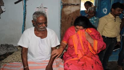 కన్నీరు పెట్టుకున్న మంత్రి సత్యవతి రాథోడ్